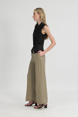 Ally Sleeveless Collared Shirt in Black