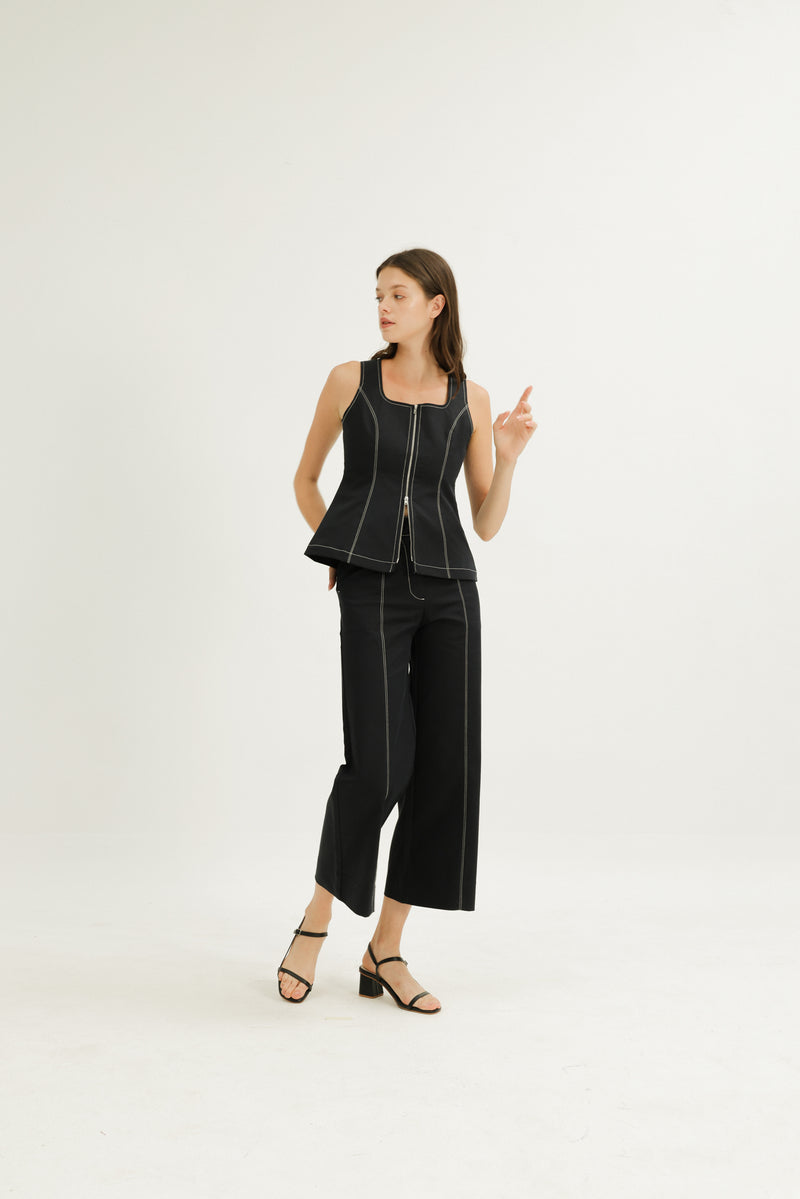 Kinsley Scoop Neck Top in Midnight