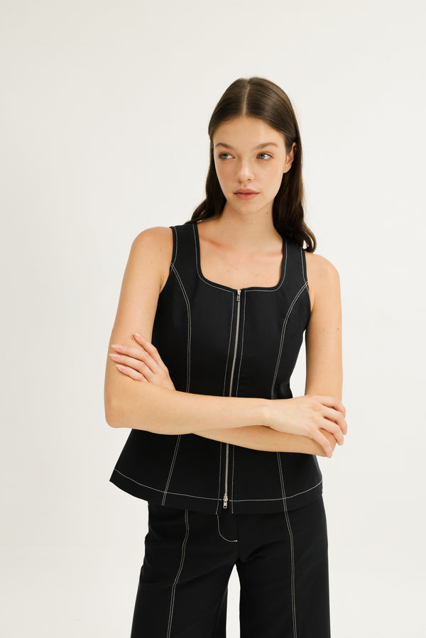 Kinsley Scoop Neck Top in Midnight