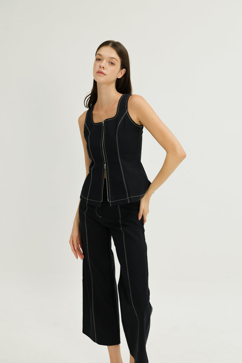 Kinsley Scoop Neck Top in Midnight