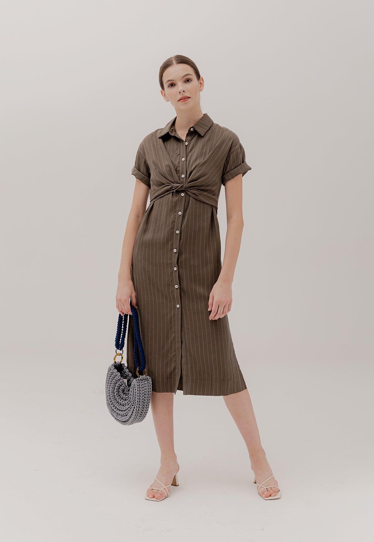 THE CRIMIE CONCHO NYLON GOWN JACKET オリーブ THE CRIMIE CONCHO NYLON GOWN JACKET オリーブ THE CRIMIE